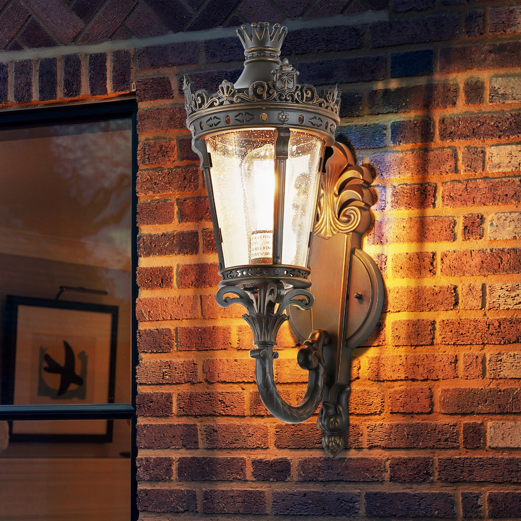 Outdoor Wall Lantern in Vintage Style
