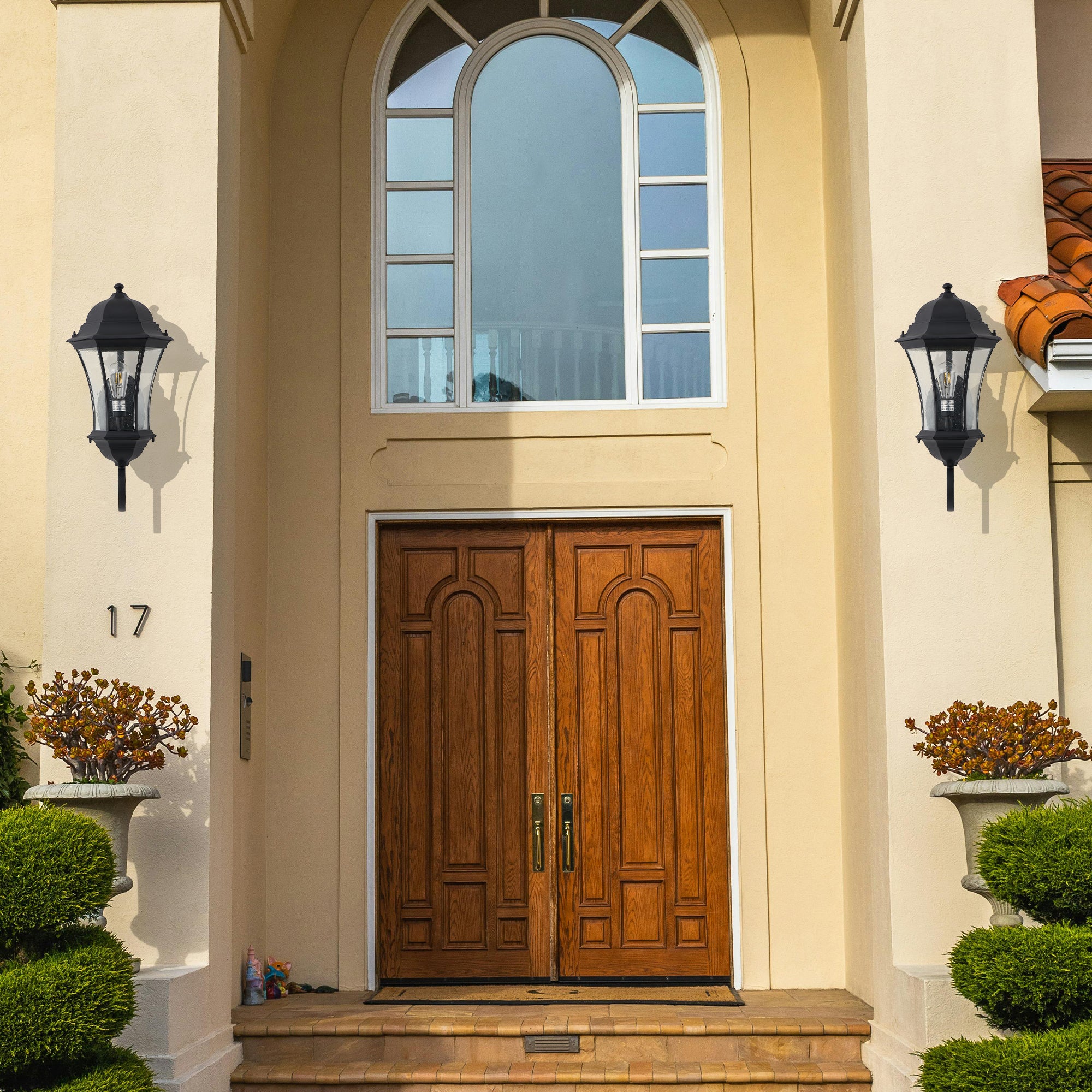 Vintage Wall-Mounted Outdoor Lantern Light