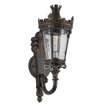 Outdoor Wall Lantern in Vintage Style